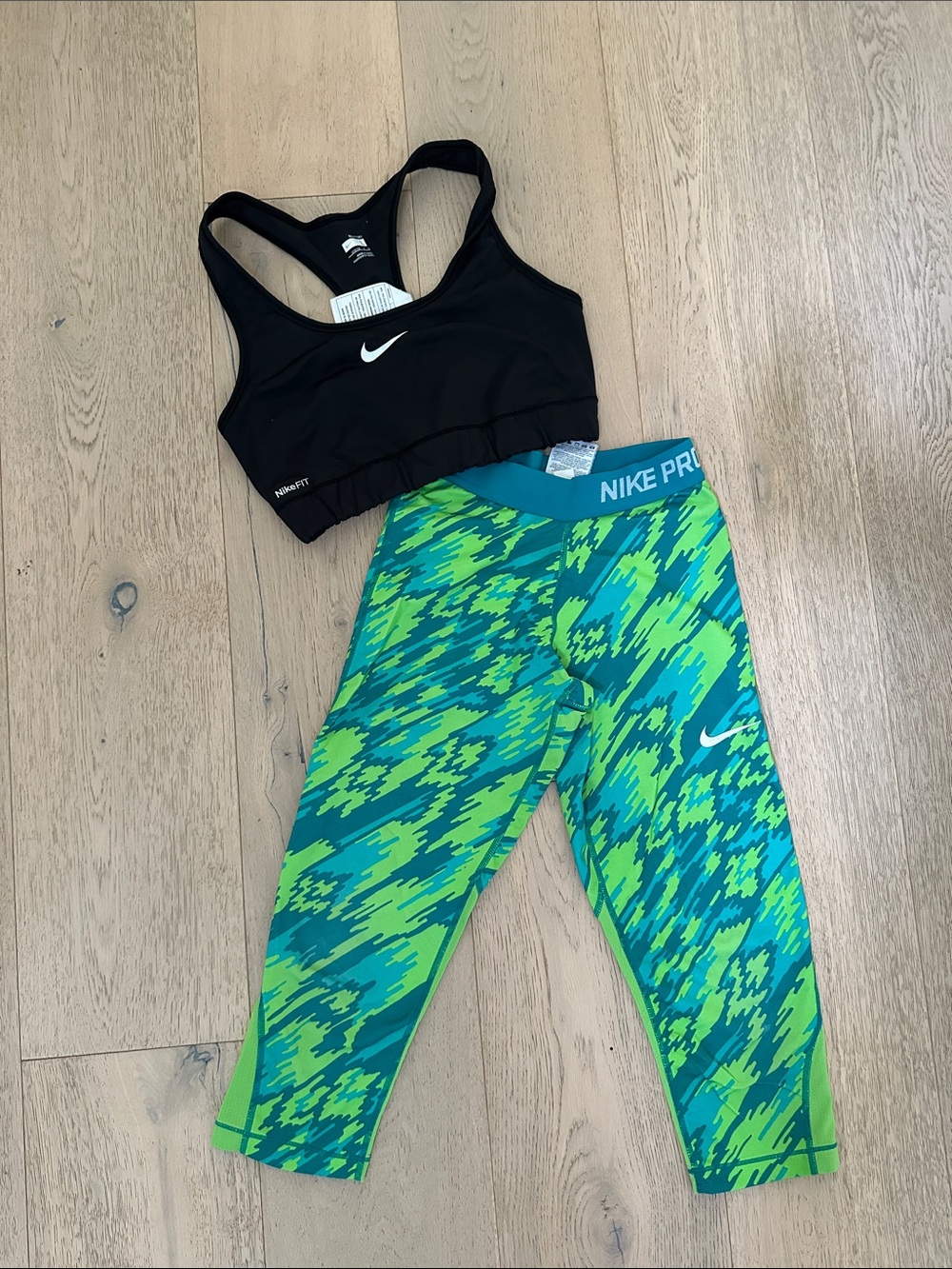 Girls L Nike Pro bundle
